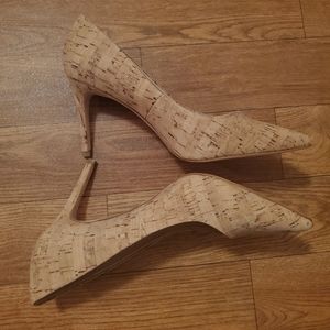 Jessica Simpson Analista Platform Pump.